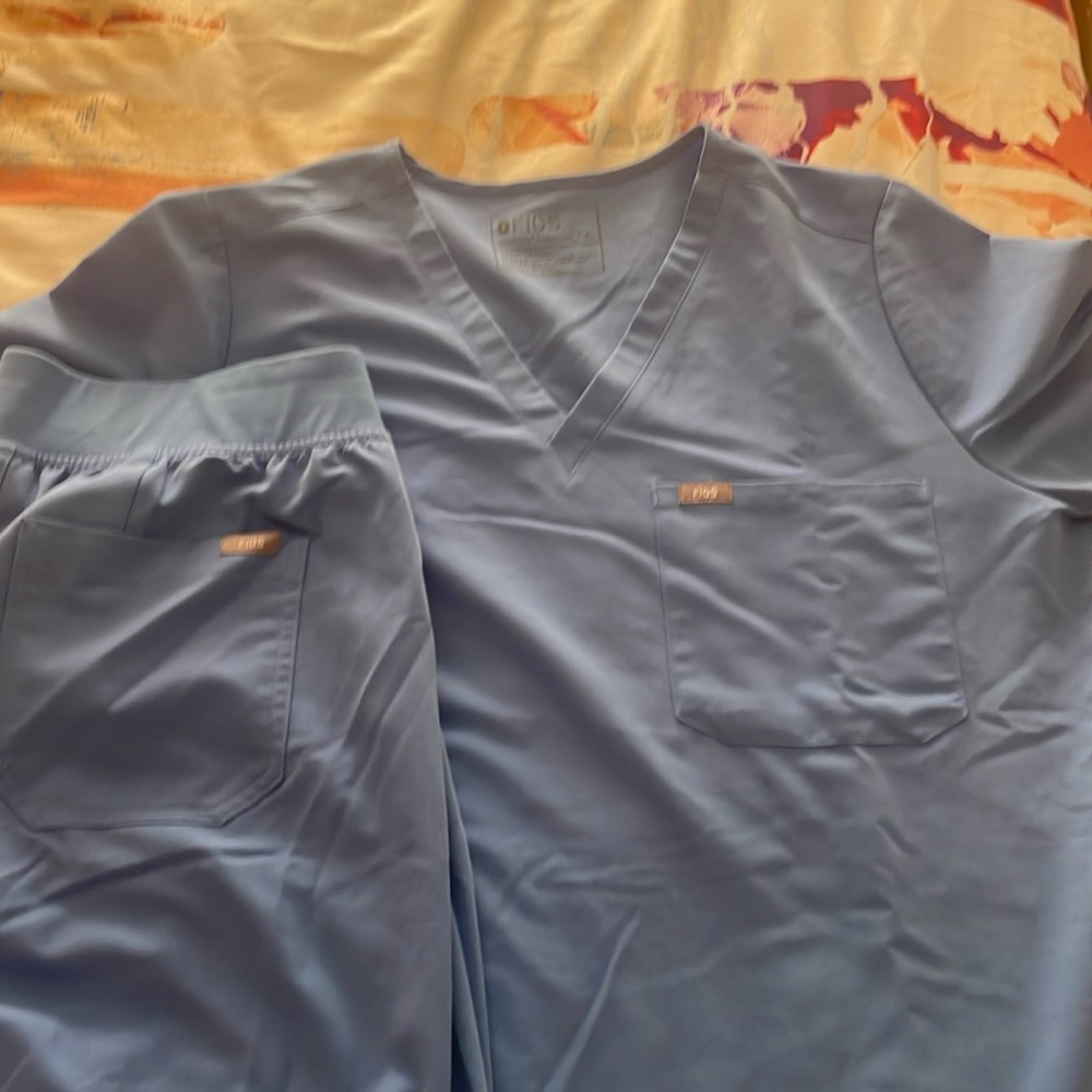 Figs XL top and pants for $35